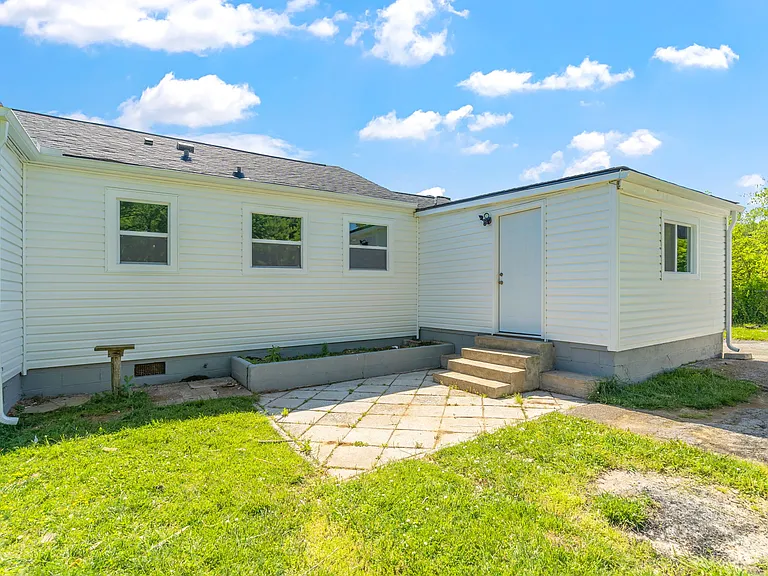 5700 Ridgefield Rd — Photo 28