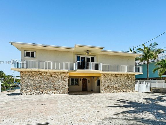 3rd image of 201 Wildwood Cir