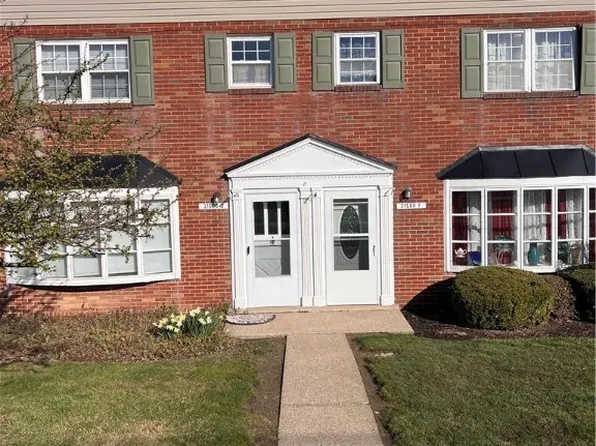 31500 N Marginal Dr APT E, Eastlake, OH 44095