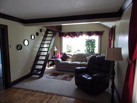 4th image of 3334 Taylor St NE