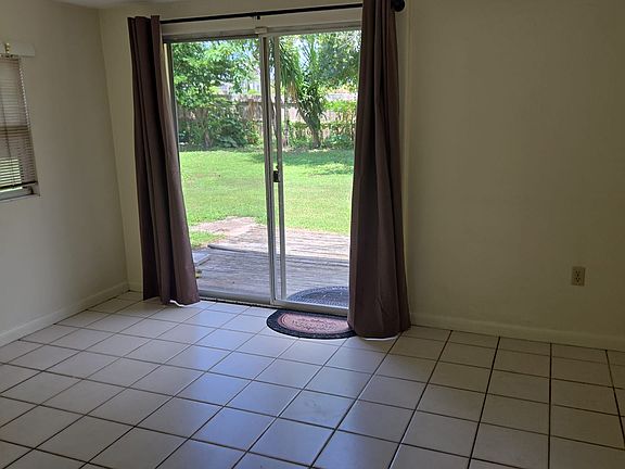 5th image of 112 Dolores Dr