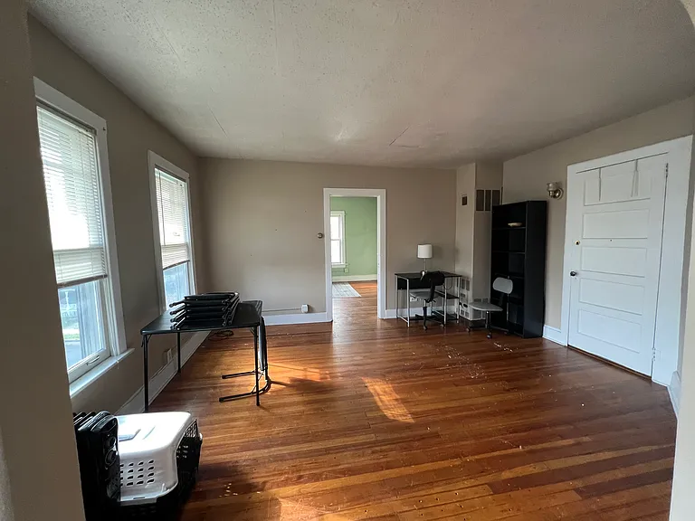 26 Haendel St #3 — Photo 6