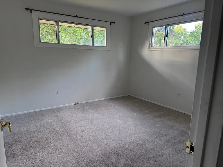 4431 Roundhill Rd — Photo 11