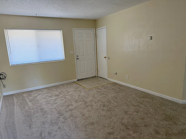 6119 Montecito Blvd #11 — Photo 4