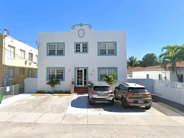 433 NW 25th Ave — Photo 18