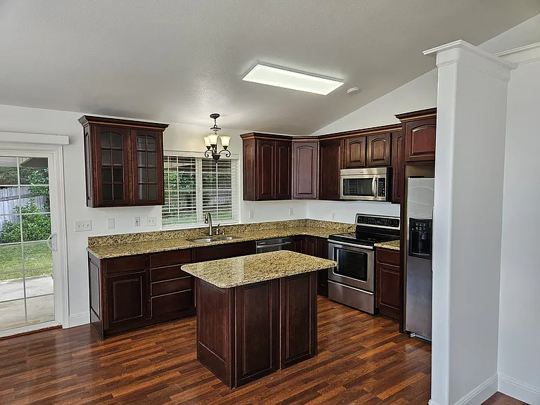 602 Mountain View Dr — Photo 10