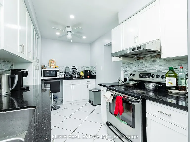 26 Roughfield Cres — Photo 8