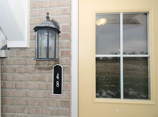 48 Old Pond Rd, Springboro, OH 45066