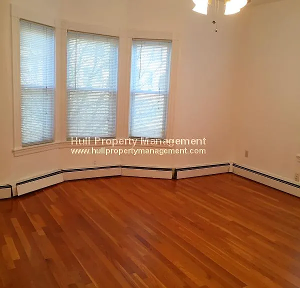 151 Centre St #1 — Photo 8