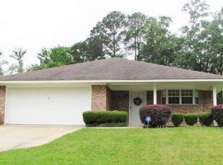 615 Arcadia Cts, Center, TX 75935