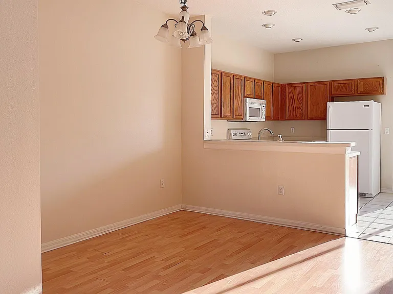 12748 Country Brook Ln — Photo 4