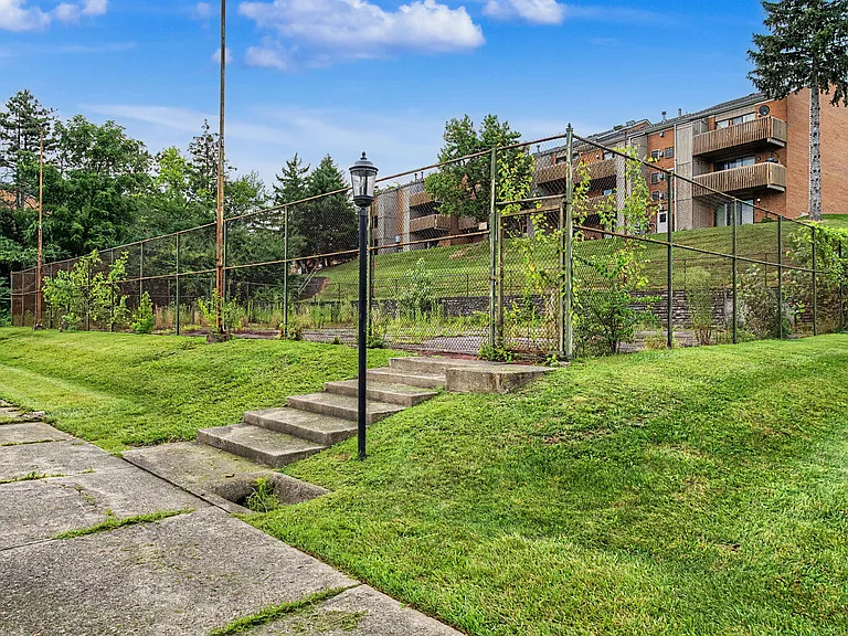 1610 Thunderbird Ln #63 — Photo 49