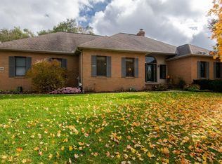 9189 Lakeview Ct, Saline, MI 48176