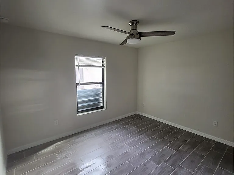 1001 NE 7th Ave — Photo 6