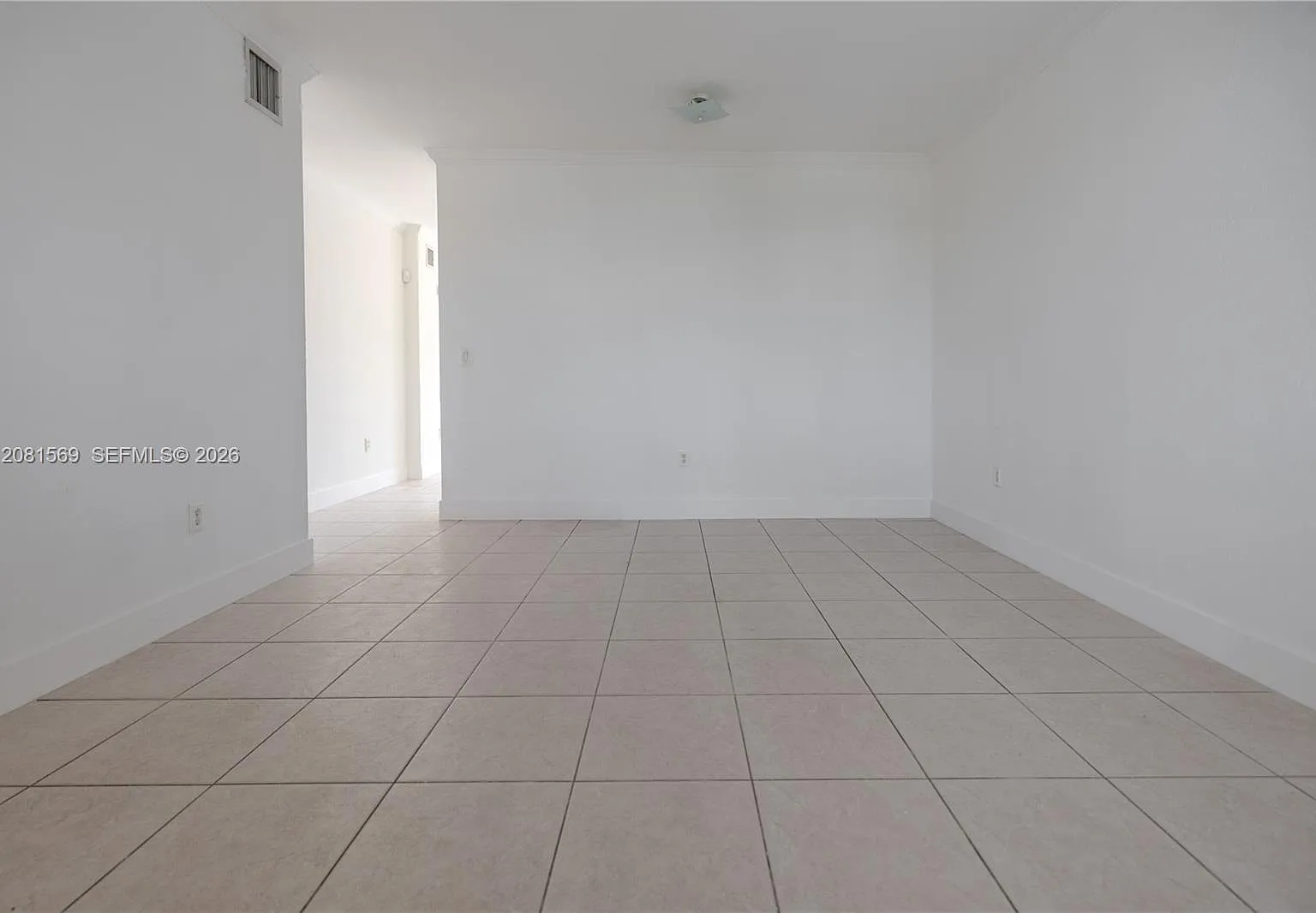 Venetia Villas Condo — Photo 4