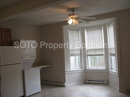 4th image of 300 S Lorimier St