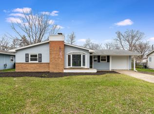 909 Beverly Dr, Wheeling, IL 60090