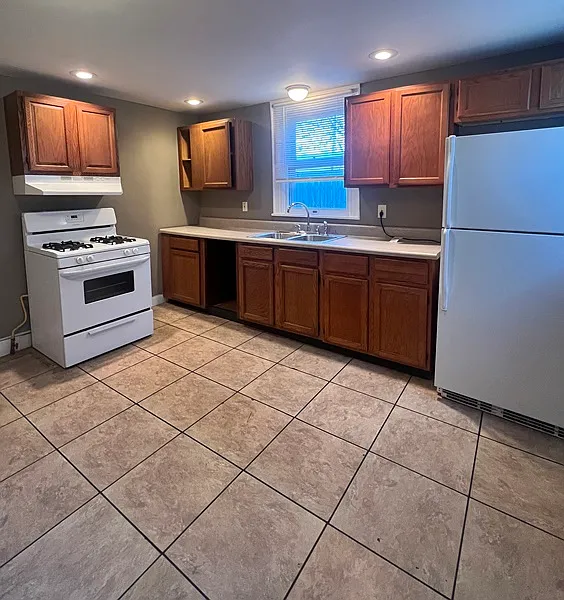 1 bed, $995 — Photo 2