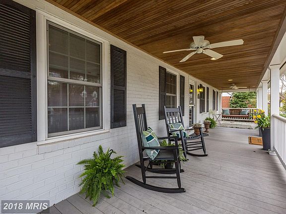 2nd image of 5822 Lone Oak Dr
