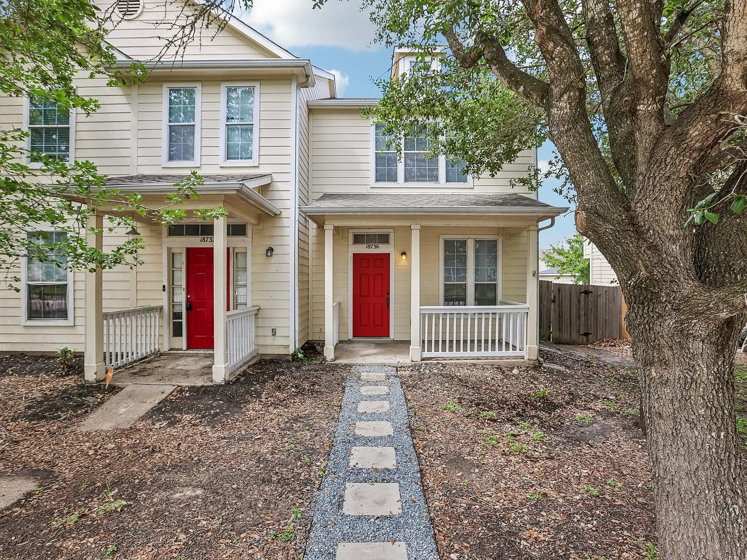 2 bed, 1.5 bath, 1116 sqft, $1,560 — Photo 4