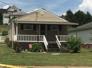 610 12th St, Moundsville, WV