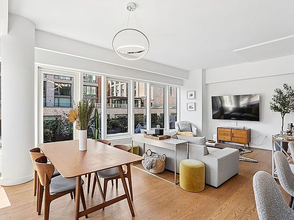 2nd image of 202 Broome St #7M