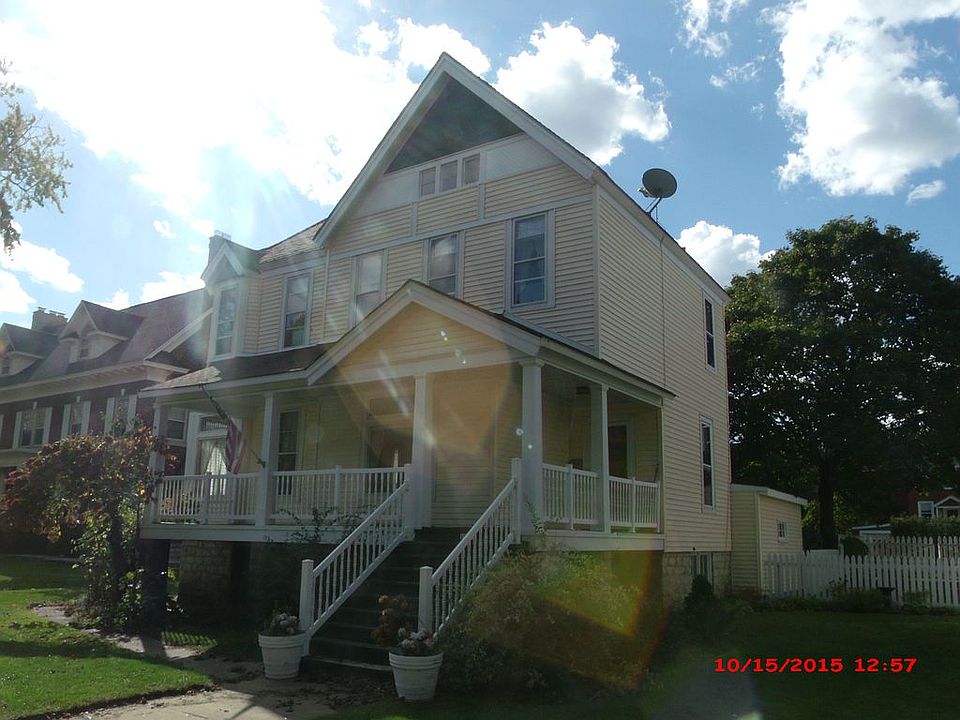 2nd image of 1509 1st St