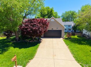 554 Prentice Dr, Saint Peters, MO 63376