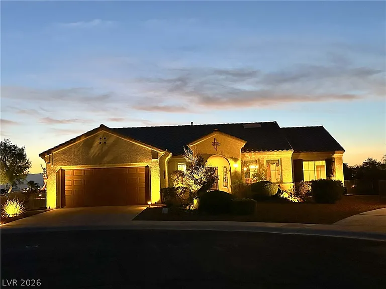 2988 Yellow Springs Ct — Photo 2