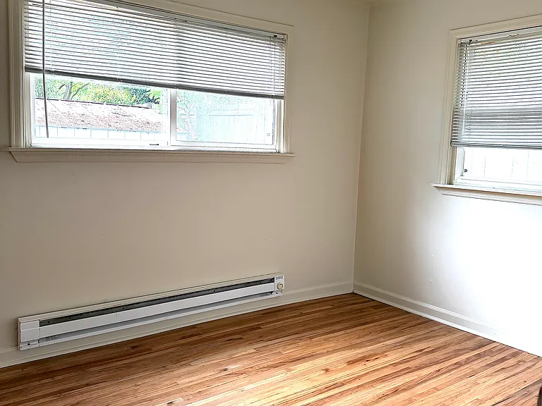 13507-13509 1st Ave NE #1 — Photo 7