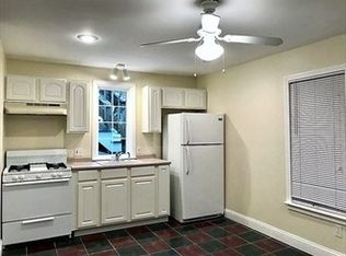 11 Fairmount St #1, New Bedford, MA 02740