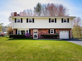 17 Juniper Rd, Salem, NH 03079
