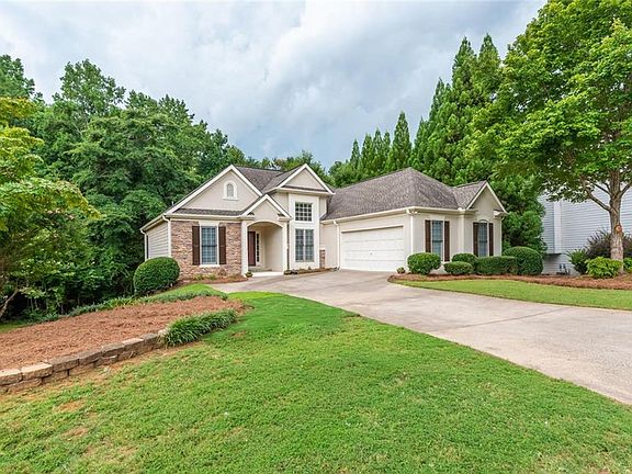 5th image of 1011 Cambridge Ct
