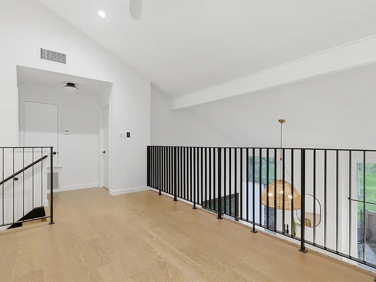8300 Summer Place Dr — Photo 13