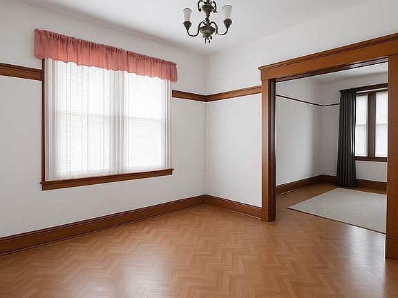3rd image of 70 Brighton Ave
