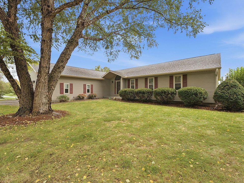 1st image of 2656 Becky Thatcher Rd