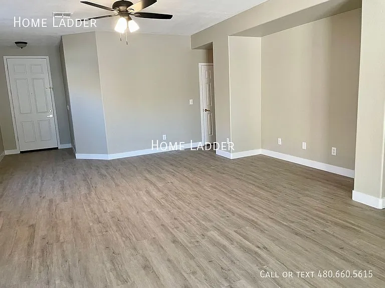 1836 W Kuralt Dr — Photo 8