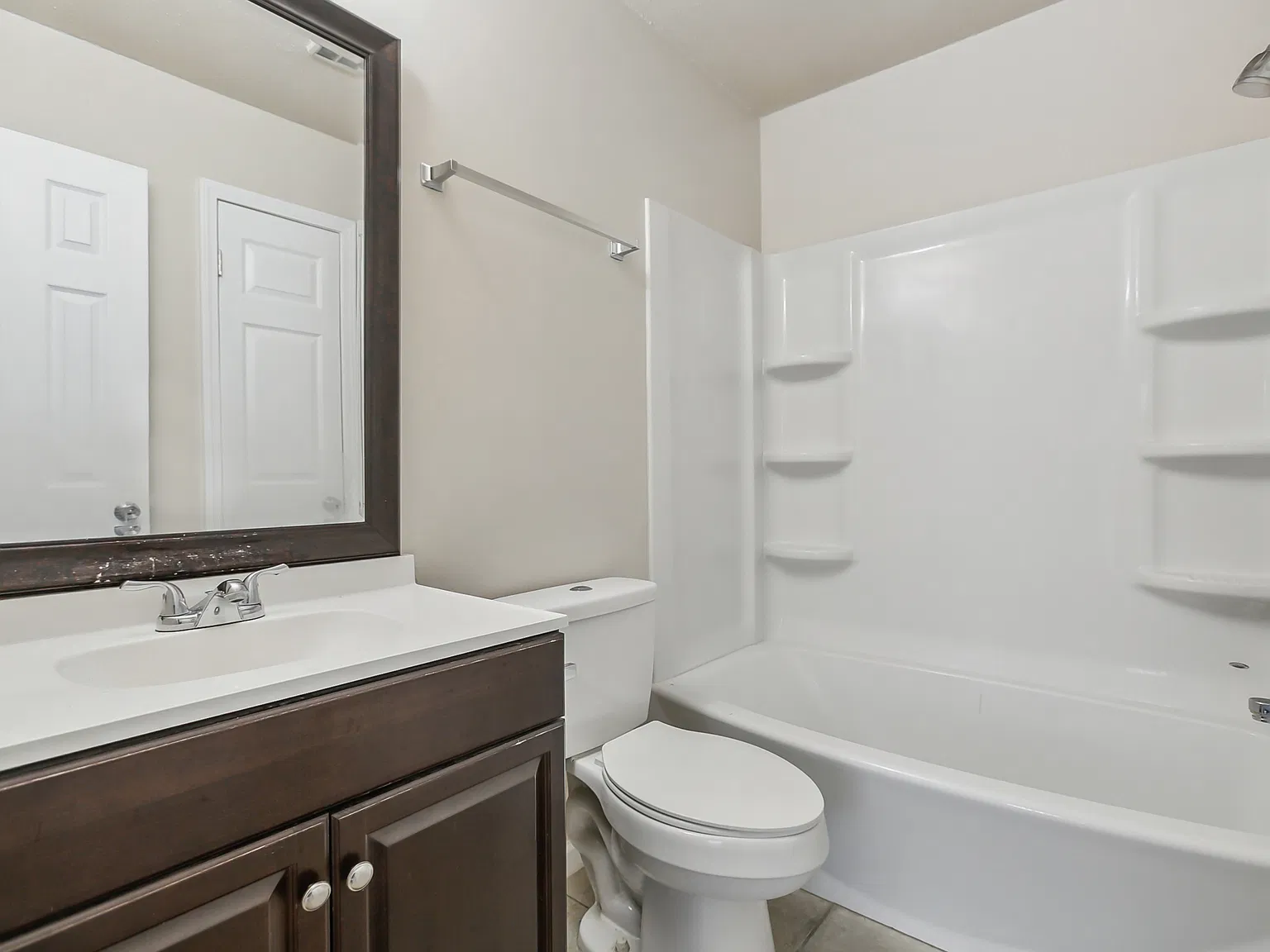 1 bed, 750 sqft, $995 — Photo 4