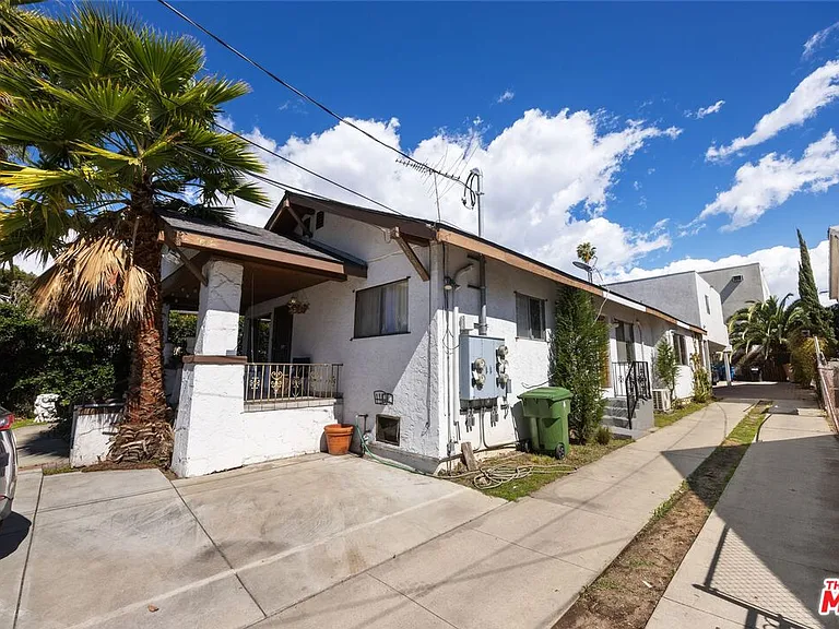 1538 N Mariposa Ave — Photo 15