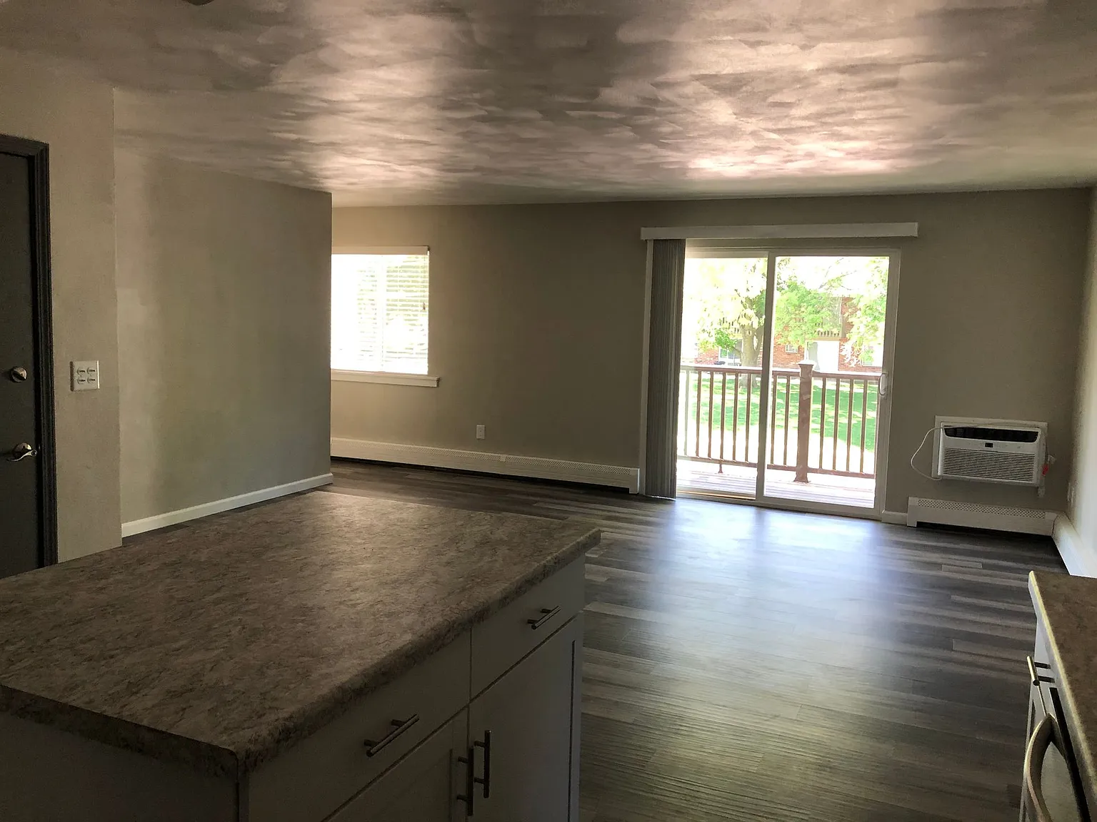 1818 W. Pershing Street — Photo 2