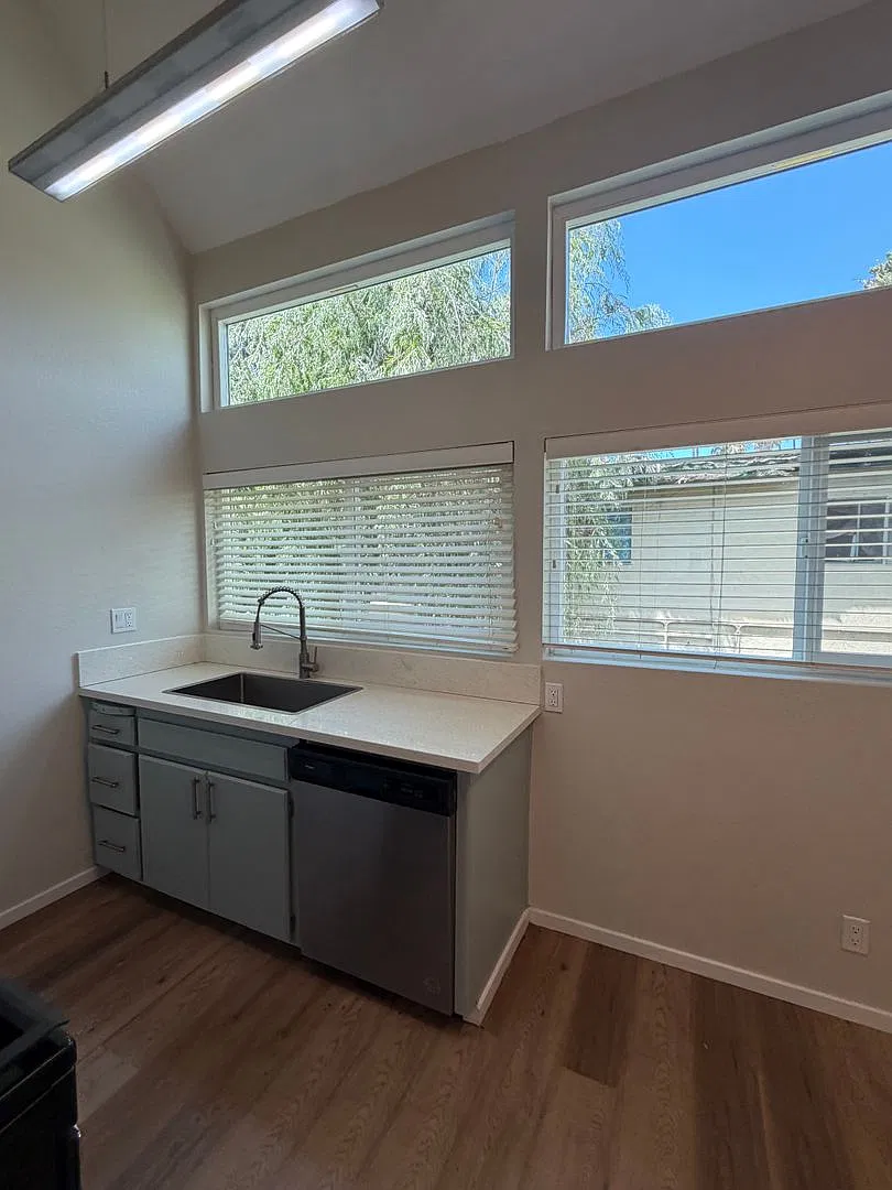 430-440 Linden Drive, Oxnard, CA 93030 — Photo 3