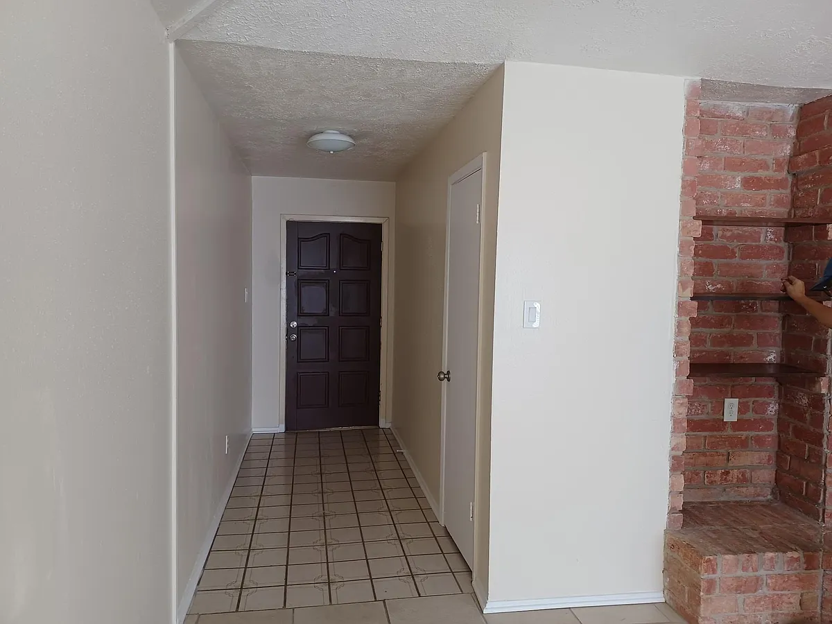 Building Photo - 9903 Kent Towne Ln