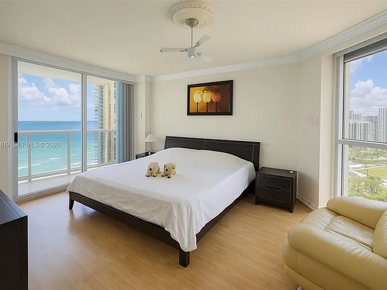 16711 Collins Ave #2301 — Photo 3