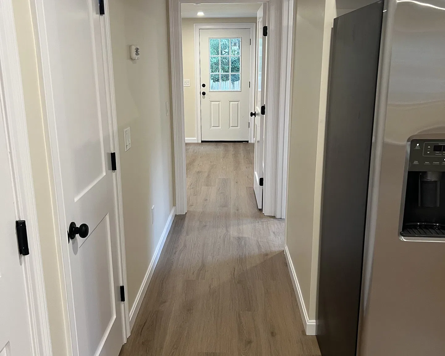 1 bed, 744 sqft, $2,300 — Photo 4