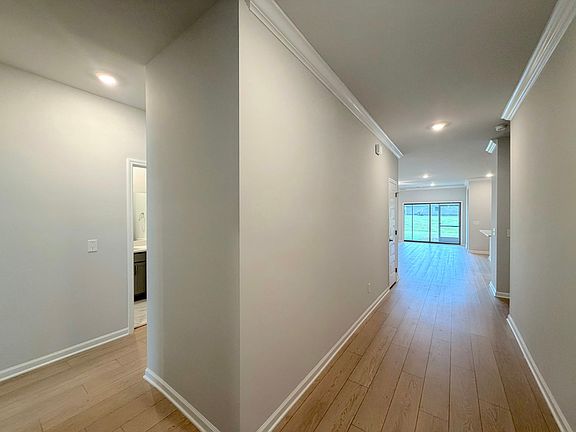 4th image of 137 Clift Creek Dr