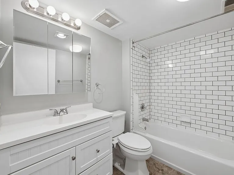 2332 Dana Ave — Photo 10