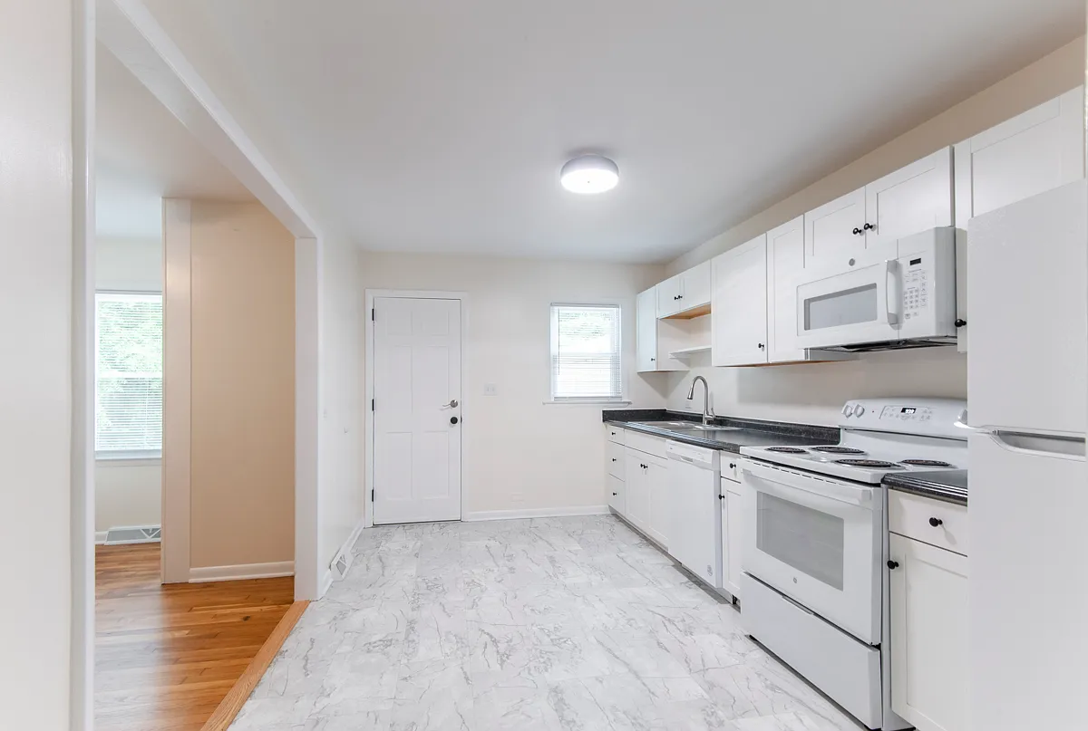 2 bed, 772 sqft, $1,950 — Photo 4