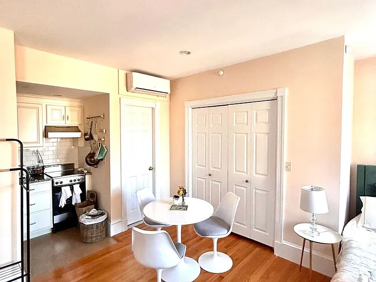 105 Pinckney Street — Photo 1