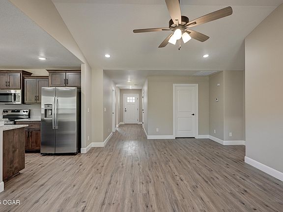 3rd image of 2908 Leah Ln
