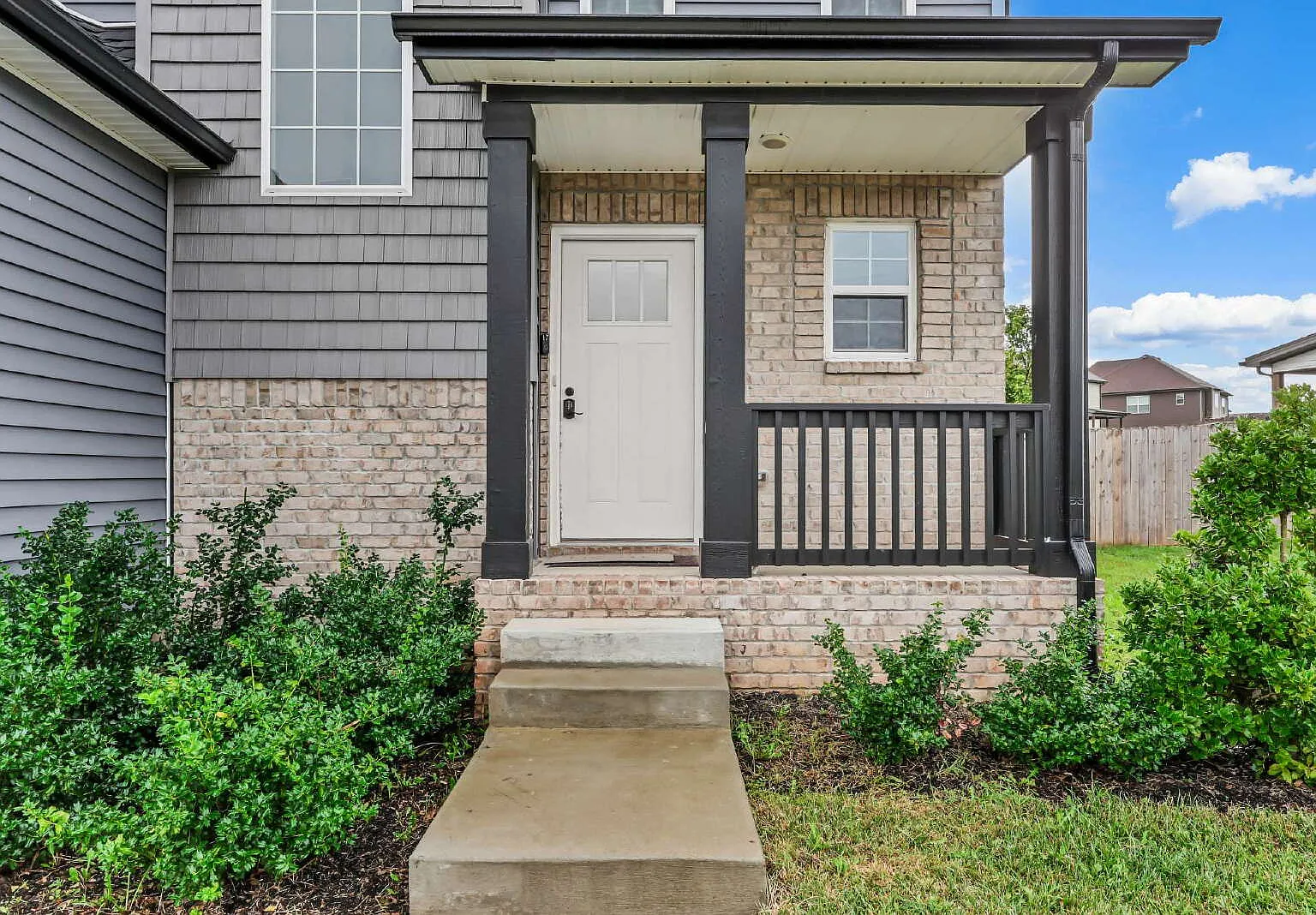 3 bed, 2.5 bath, 1409 sqft, $1,950 — Photo 4
